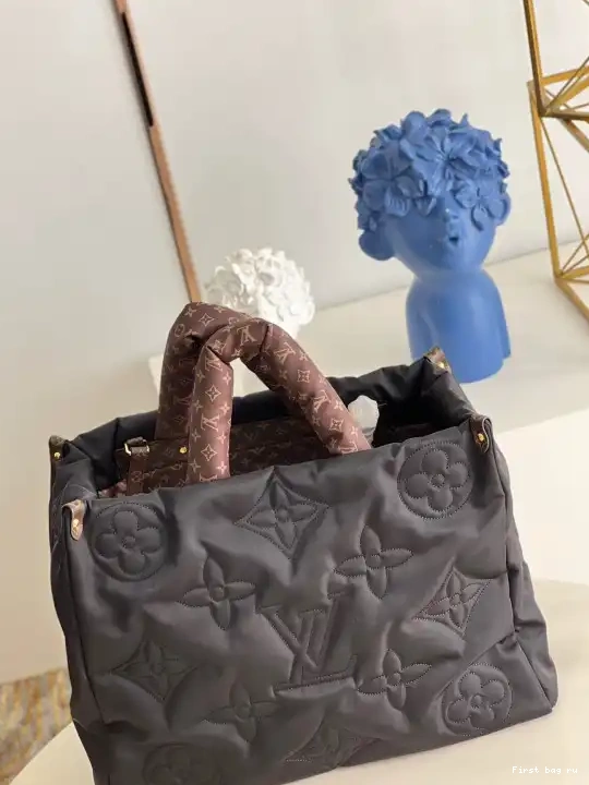 First bag ru VUITTON ONTHEGO GM LOUIS 0627